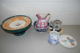 MIXED LOT VARIOUS CERAMICS TO INCLUDE AN 18TH CENTURY CHINESE EXPORT TEA POT (LACKING SPOUT AND