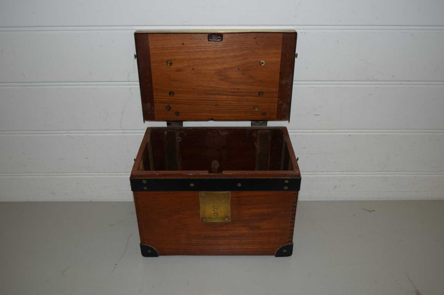 SMALL HARDWOOD METAL BOUND BOX, POSSIBLY A SCIENTIFIC INSTRUMENT CASE