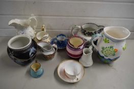MIXED LOT VARIOUS VICTORIAN AND LATER CERAMICS TO INCLUDE BLUE AND WHITE COFFEE CAN AND SAUCER,