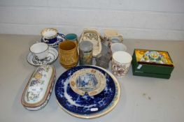 MIXED LOT COMPRISING VICTORIAN AND LATER CERAMICS TO INCLUDE DECORATED CUPS, SAUCERS, SOAP DISH ETC