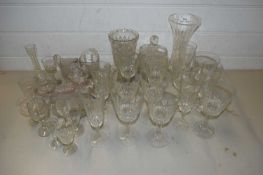 LARGE MIXED LOT VARIOUS CLEAR DRINKING GLASSES, VASES ETC