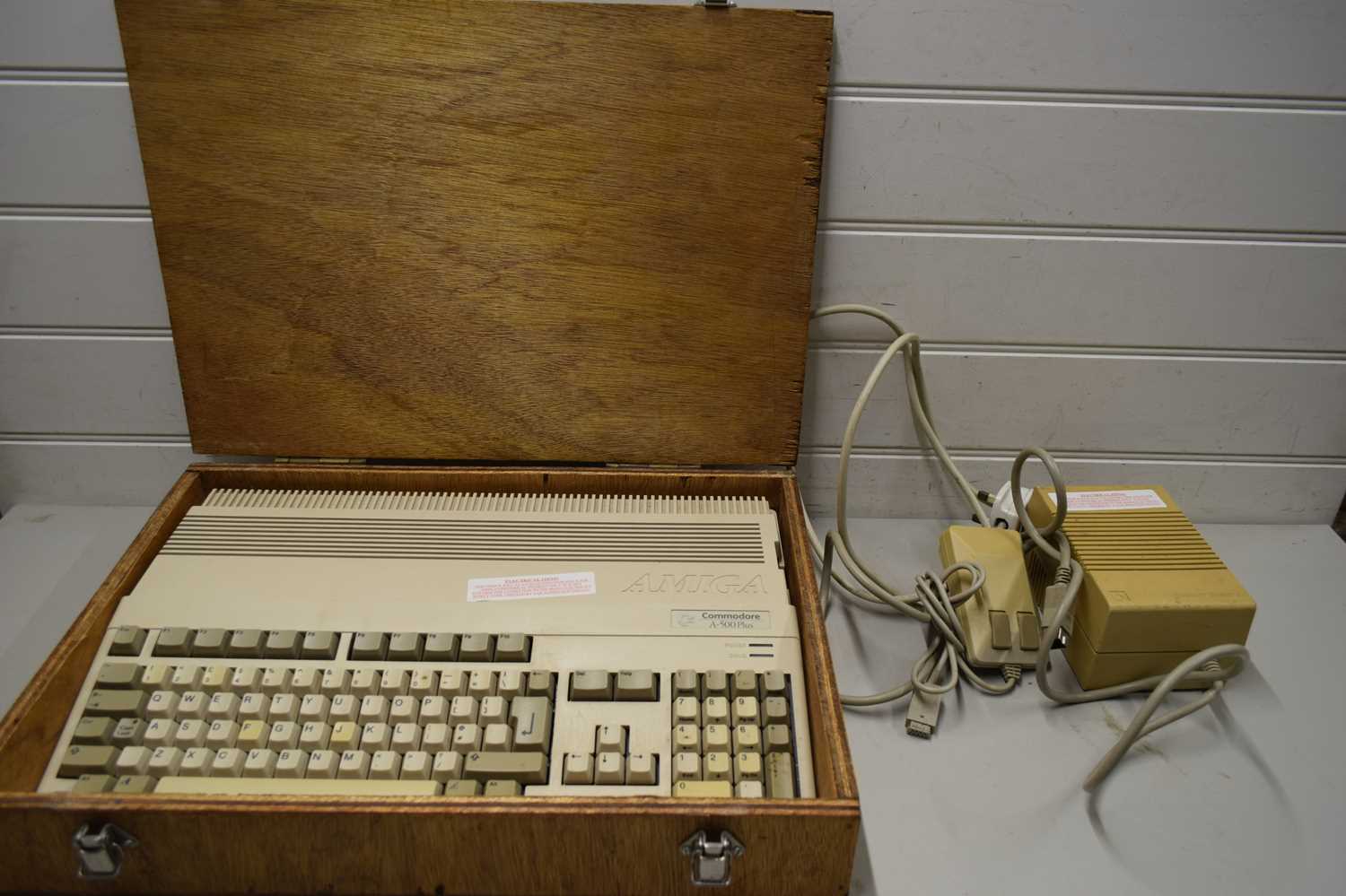 VINTAGE COMMODORE A500+ OMEGA COMPUTER WITH WOODEN TRAVEL CASE