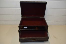 20TH CENTURY BLACK LACQUERED ORIENTAL JEWELLERY BOX WITH BASE DRAWER