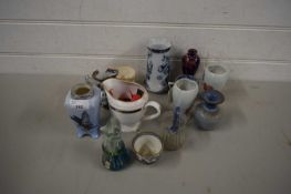 VARIOUS CERAMICS TO INCLUDE RANGE OF SMALL VASES, CUPS, MDINA GLASS SEAHORSE PAPERWEIGHT ETC