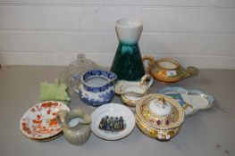 MIXED LOT OF CERAMICS AND GLASS TO INCLUDE BURLEIGH WARE OIL LAMP, 19TH CENTURY COVERED SUCRIER,