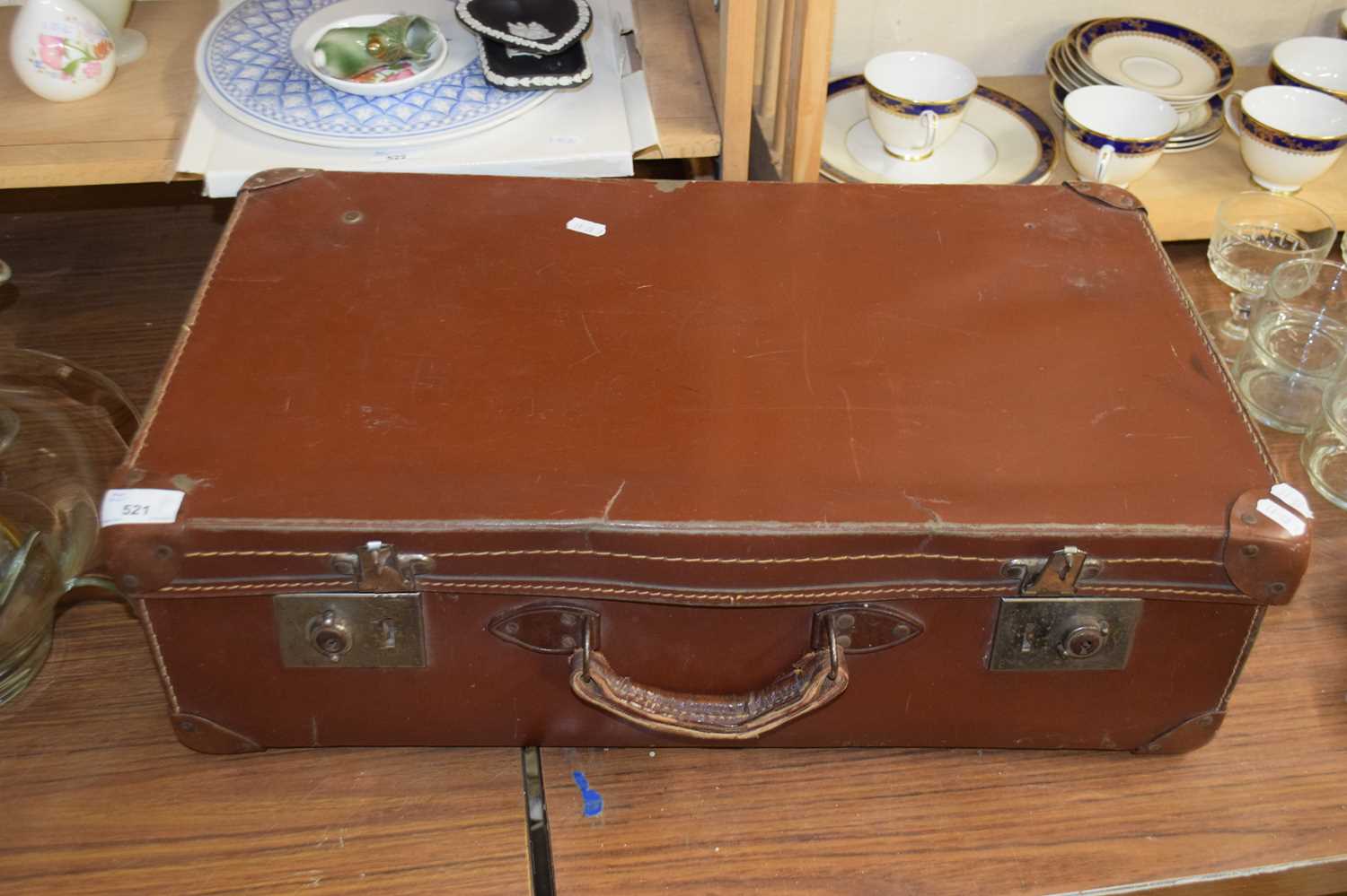 SUITCASE CONTAINING LARGE QUANTITY VARIOUS CIGARETTE AND TEA CARDS PLUS OTHER EPHEMERA