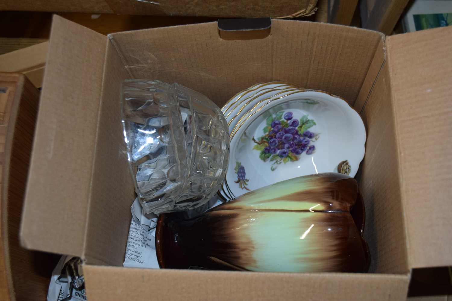 BOX OF CHINA AND GLASS