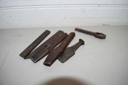 MIXED LOT OF CHISELS