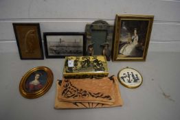 MIXED LOT OF SMALL PICTURE FRAMES, PLAQUES DECORATED WITH PENGUINS, LACQUERED CIGARETTE BOX AND