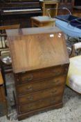 REPRODUCTION MAHOGANY FOUR DRAWER BUREAU, 56CM WIDE