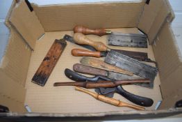 BOX OF VARIOUS TOOLS TO INCLUDE SMALL HAND SAWS, FOLDING RULERS, SPOKE SHAVES ETC