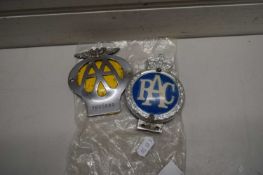 SMALL PLASTIC BAG CONTAINING AUTOMOBILE BADGES, RAC AND AA