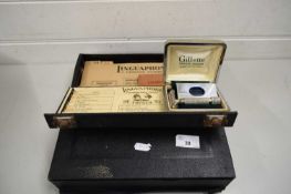 BOXED GILETTE SAFETY RAZOR TOGETHER WITH A BOXED LINGUAPHONE LANGUAGE COURSE (2)