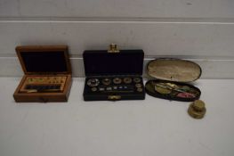 BOXED SET OF GRADUATED POSTAL WEIGHTS AND FURTHER WOODEN BOX OF WEIGHTS