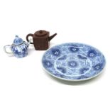 Chinese porcelain blue and white dish, together with a small tea pot decorated in blue and white