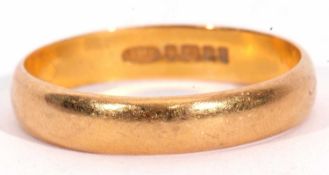22ct gold wedding ring of plain polished design, Birmingham 1965, maker's mark/sponsor's mark C.P.