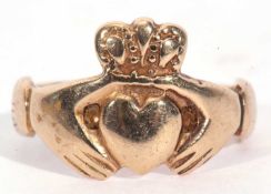 9ct gold claddagh ring, London 1960, 5.3gms, size Q