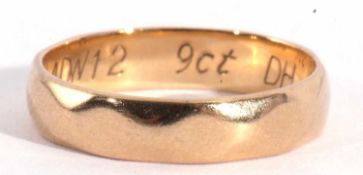 9ct stamped wedding ring, 1.9gms, size K/L