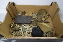 MIXED LOT OF HORSE BRASSES AND FIRE TOOLS