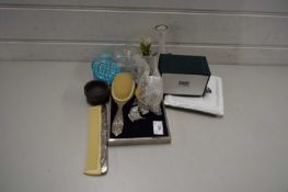 MIXED LOT COMPRISING OPAQUE GLASS VASE, GLASS SALT, DRESSING TABLE ITEMS, MINIATURE WATERING CAN,