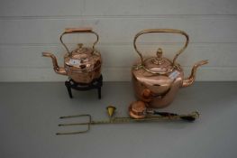 MIXED LOT: TWO COPPER KETTLES, TOASTING FORKS, MINIATURE BED WARMING PAN, CANDLE SNUFFER AND A