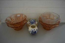 COLLECTION OF VARIOUS GLASS BOWLS AND ASSORTED CERAMICS