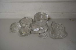 COLLECTION OF MATS JONASSON CRYSTAL PLAQUES AND OTHERS DECORATED WITH ANIMALS