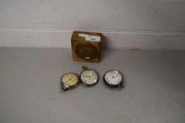 MIXED LOT: CASED POCKET WATCH, TWO BASE METAL CASED POCKETS WATCHES AND A FURTHER MANTEL CLOCK (4)