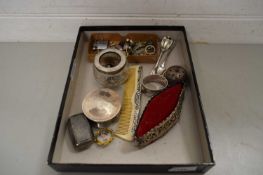TRAY OF MIXED ITEMS TO INCLUDE SMALL WHITE METAL CONTAINER, VARIOUS COSTUME JEWELLERY, NAPKIN