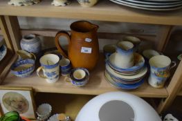 MIXED LOT VARIOUS CERAMICS TO INCLUDE COTTAGE DECORATED TEA WARES, VARIOUS BLUE AND WHITE CERAMICS