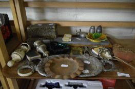 TRAY VARIOUS MIXED ITEMS TO INCLUDE CRIBBAGE BOARD, SILVER PLATED WARES