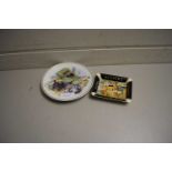 MIXED LOT COMPRISING A PLAYERS CIGARETTE ASHTRAY AND FURTHER ITEMS