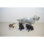 MIXED LOT COMPRISING A BESWICK MODEL OF A SETTER, TOGETHER WITH THREE FURTHER RESIN DOG MODELS (4)