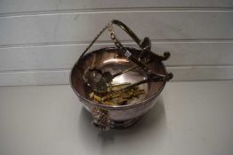 SILVER PLATED PEDESTAL BOWL TOGETHER WITH A SILVER PLATED BOTTLE STAND, SMALL SPIRIT LEVEL AND OTHER
