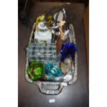 TRAY OF MIXED ITEMS TO INCLUDE GLASS CANDLE HOLDERS, HEART SHAPED ORNAMENT ETC