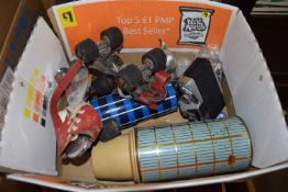 BOX OF MIXED ITEMS TO INCLUDE VINTAGE FLASKS, VINTAGE ROLLER SKATES AND OTHER ITEMS