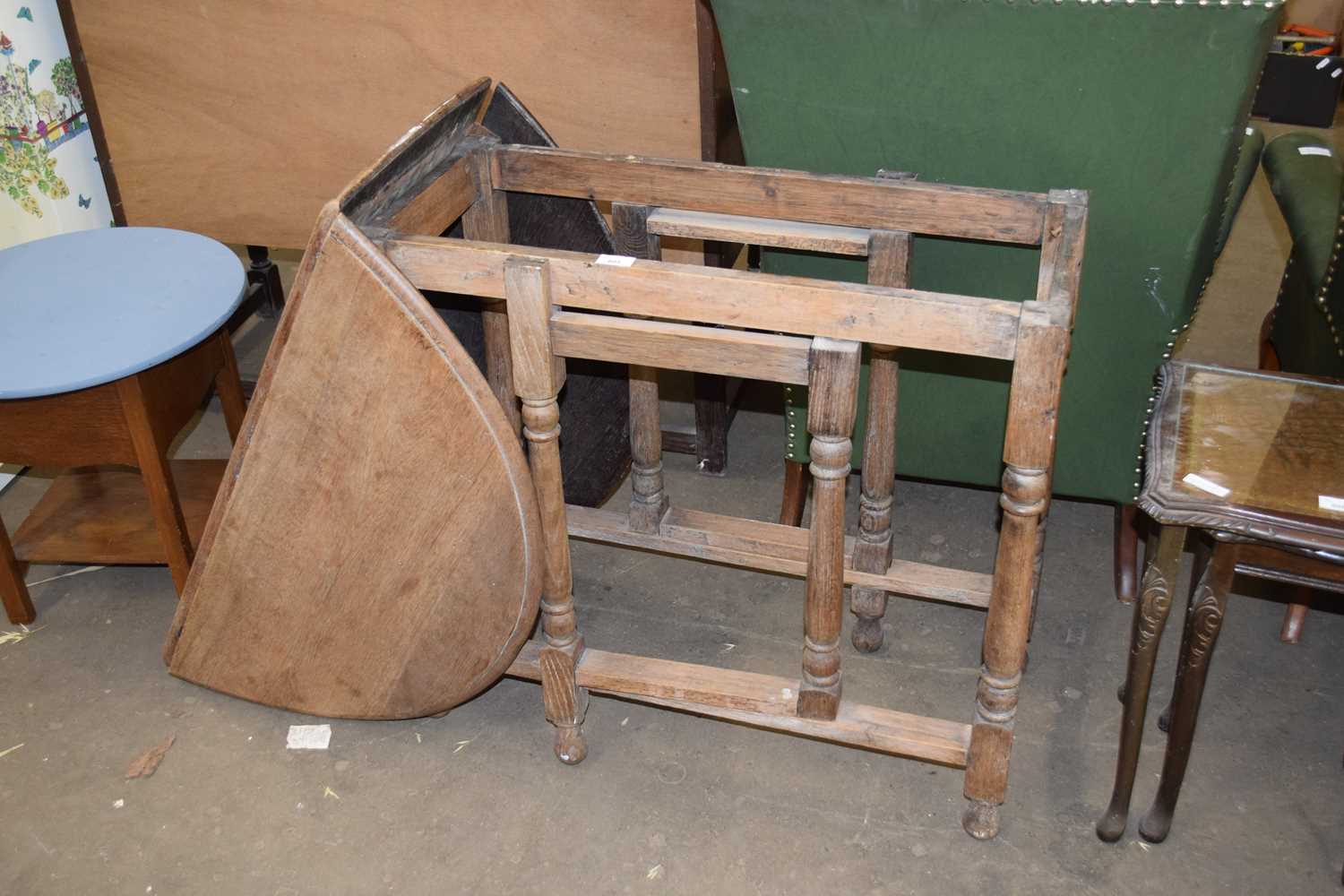 OAK DROP LEAF DINING TABLE (FOR RESTORATION)