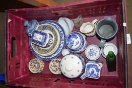 MIXED LOT VARIOUS BLUE AND WHITE CERAMICS, GINGER JAR ETC