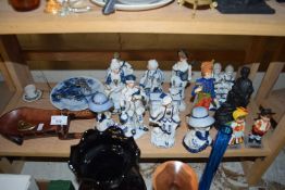 MIXED LOT : VARIOUS CERAMICS AND OTHER FIGURES PLUS OTHER ITEMS