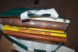 MIXED LOT OF BOOKS