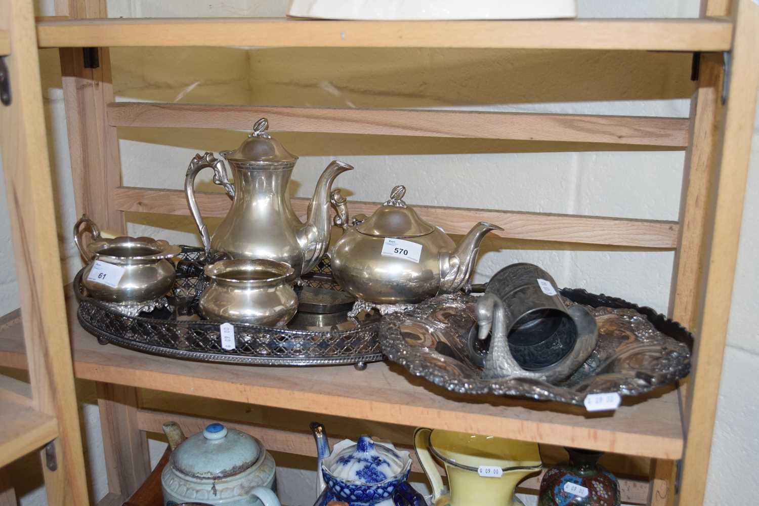 MIXED LOT : VARIOUS SILVER PLATED WARES