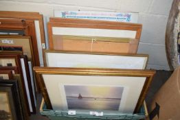 LARGE MIXED LOT OF PICTURES