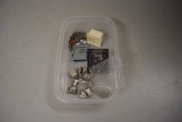 BOX OF MIXED ITEMS TO INCLUDE CHARM BRACELETS