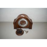 MIXED LOT COMPRISING SMITHS ENFIELD MANTEL CLOCK, TOGETHER WITH A SMALL INKWELL WITH TURNED WOODEN