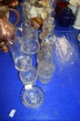 MIXED LOT : 19TH CENTURY AND LATER GLASS WARES TO INCLUDE DECANTERS, JUG, VASE ETC