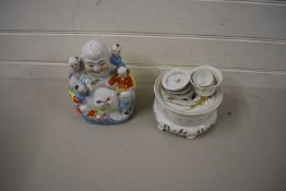 20TH CENTURY CHINESE PORCELAIN MODEL OF A BUDDHA PLUS A FURTHER 20TH CENTURY PORCELAIN WARMING