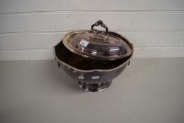 MIXED LOT : SILVER PLATED PUNCH BOWL, SILVER PLATED ENTREE DISH AND OTHER ITEMS