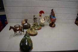 MIXED LOT : ORNAMENTS TO INCLUDE CHICKENS AND OTHERS
