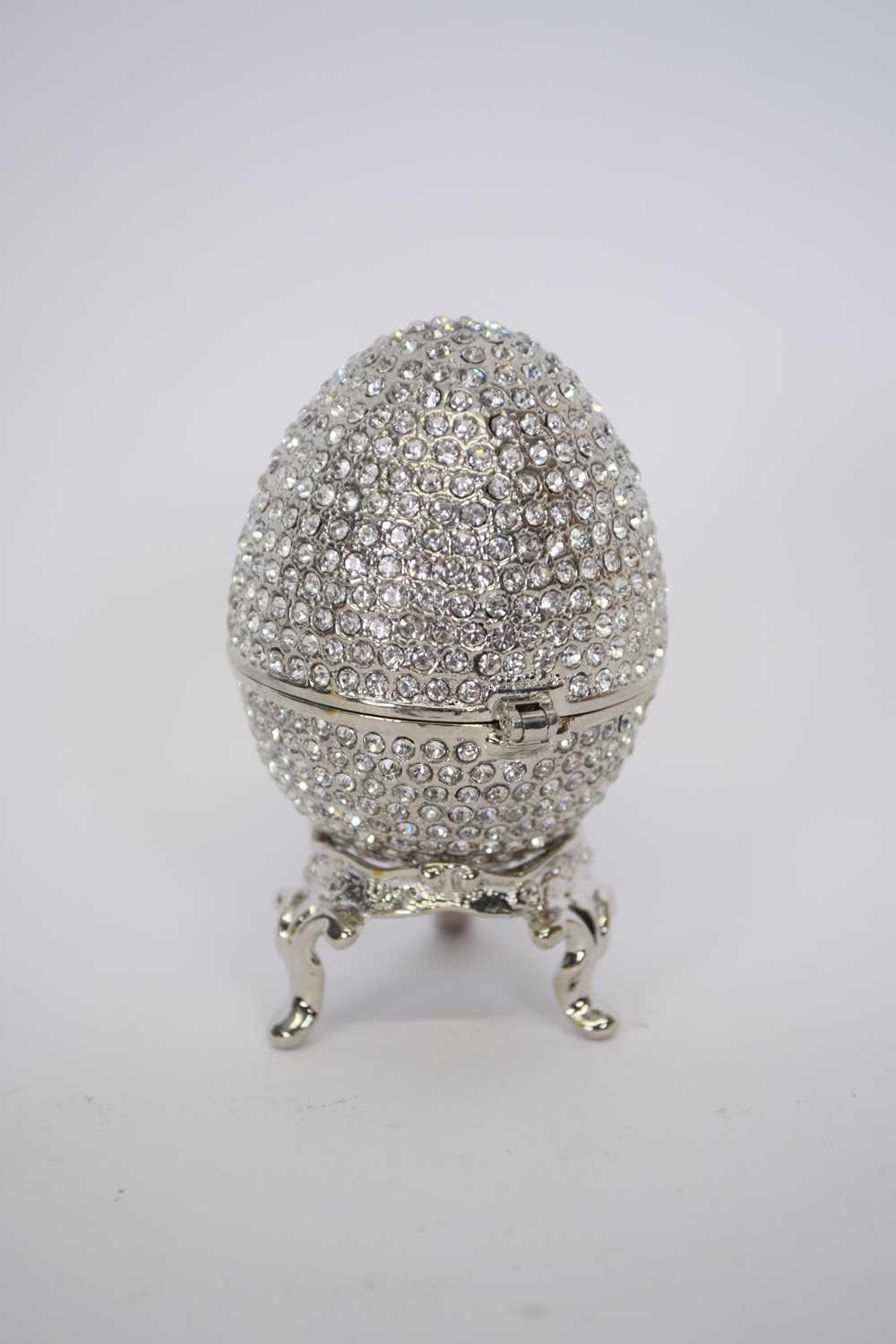 Silver imperial egg box with diamante detail - Image 3 of 3