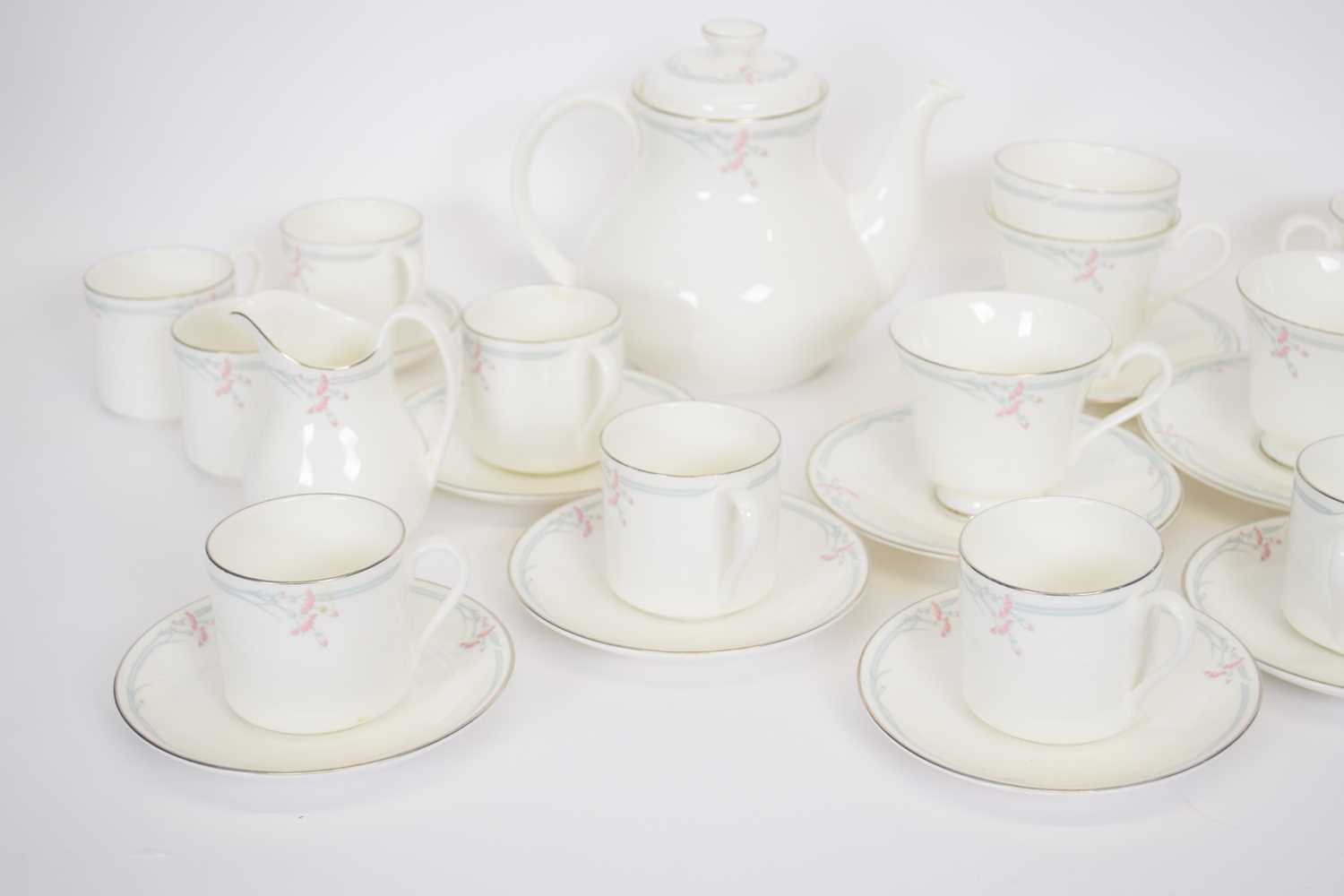 Royal Doulton ' Carnation Pattern' tea set, cake plate and vase - Image 3 of 5